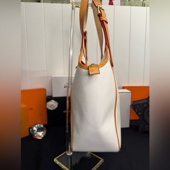 EUC Dooney & Bourke Maddie Saffiano Leather Shoulder Bag - Picture 4 of 11